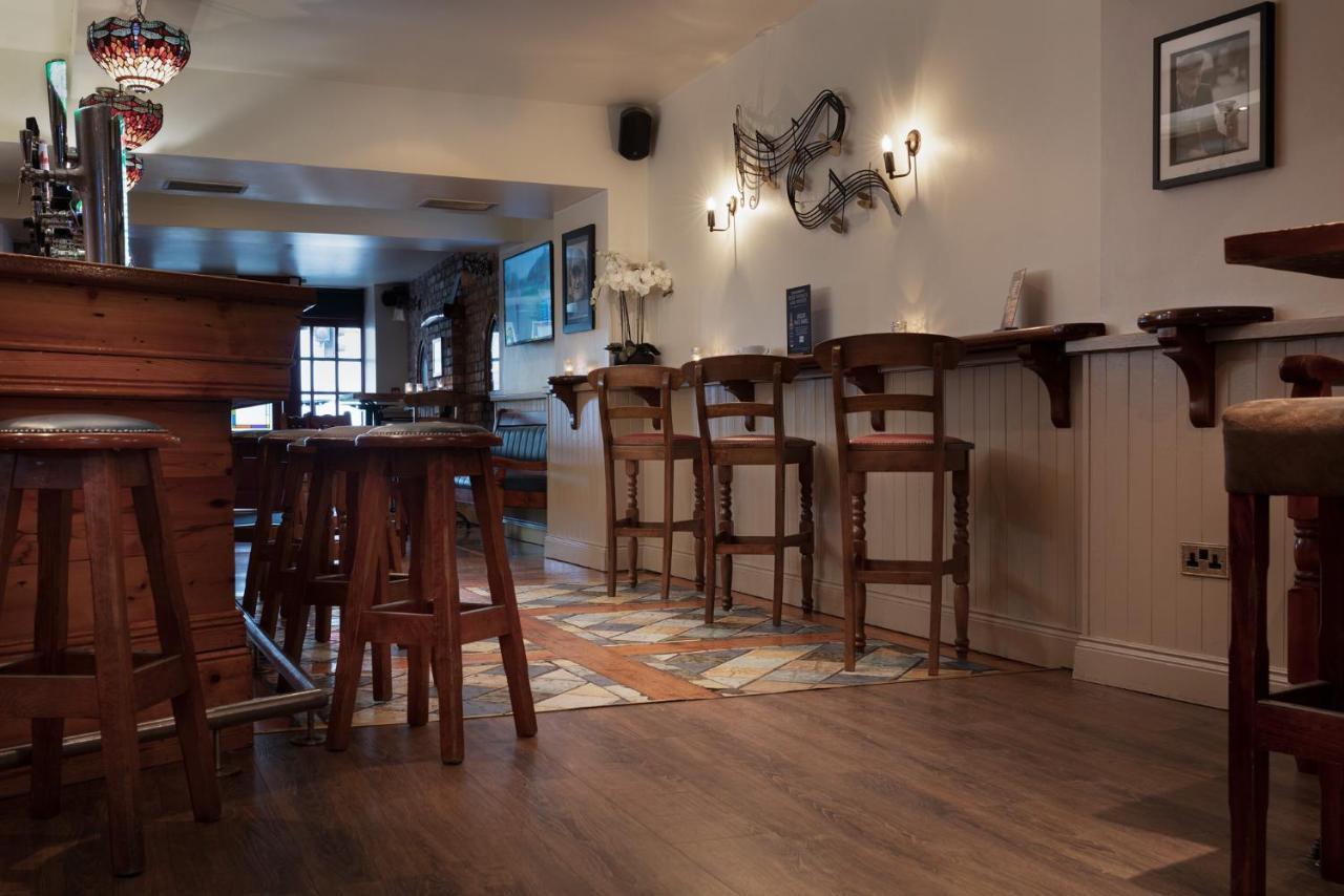 The Wander Inn Bar & Accommodation เคนแมร์ ภายนอก รูปภาพ